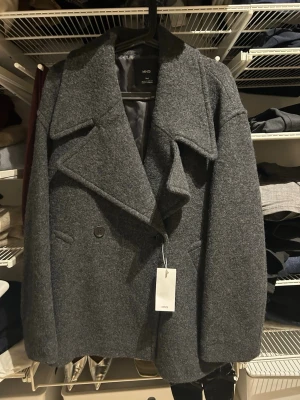 Mango kappa - Superfin kappa från mango! Nypris runt 1200kr💕Ny med prislapp