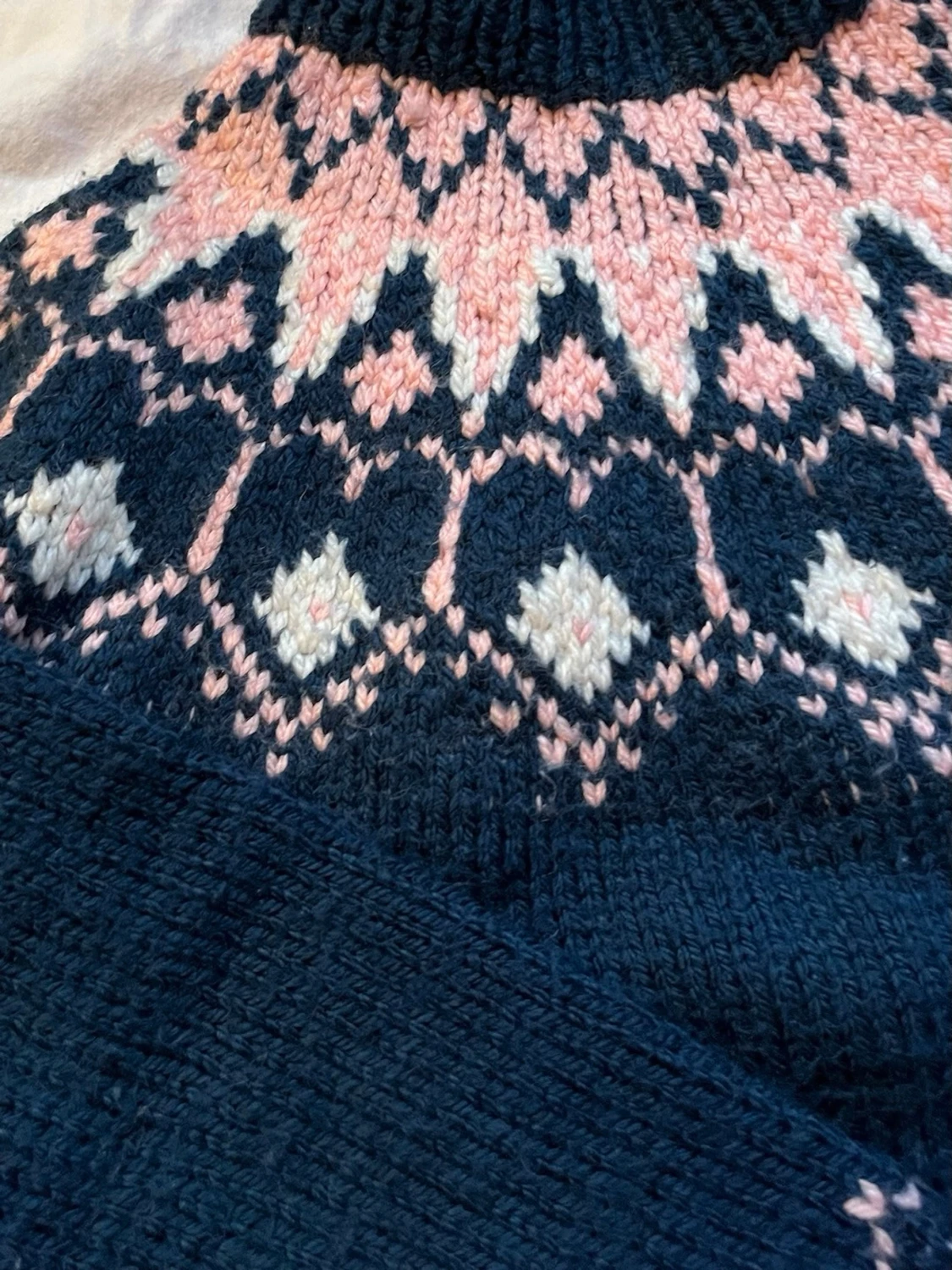 Stickad tröja - 1