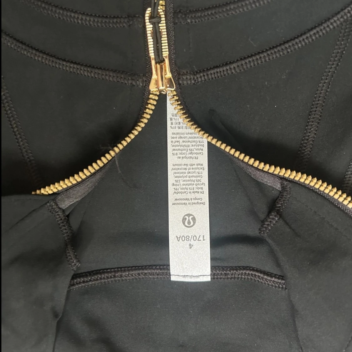 Svart träningsjacka från Lululemon - 91