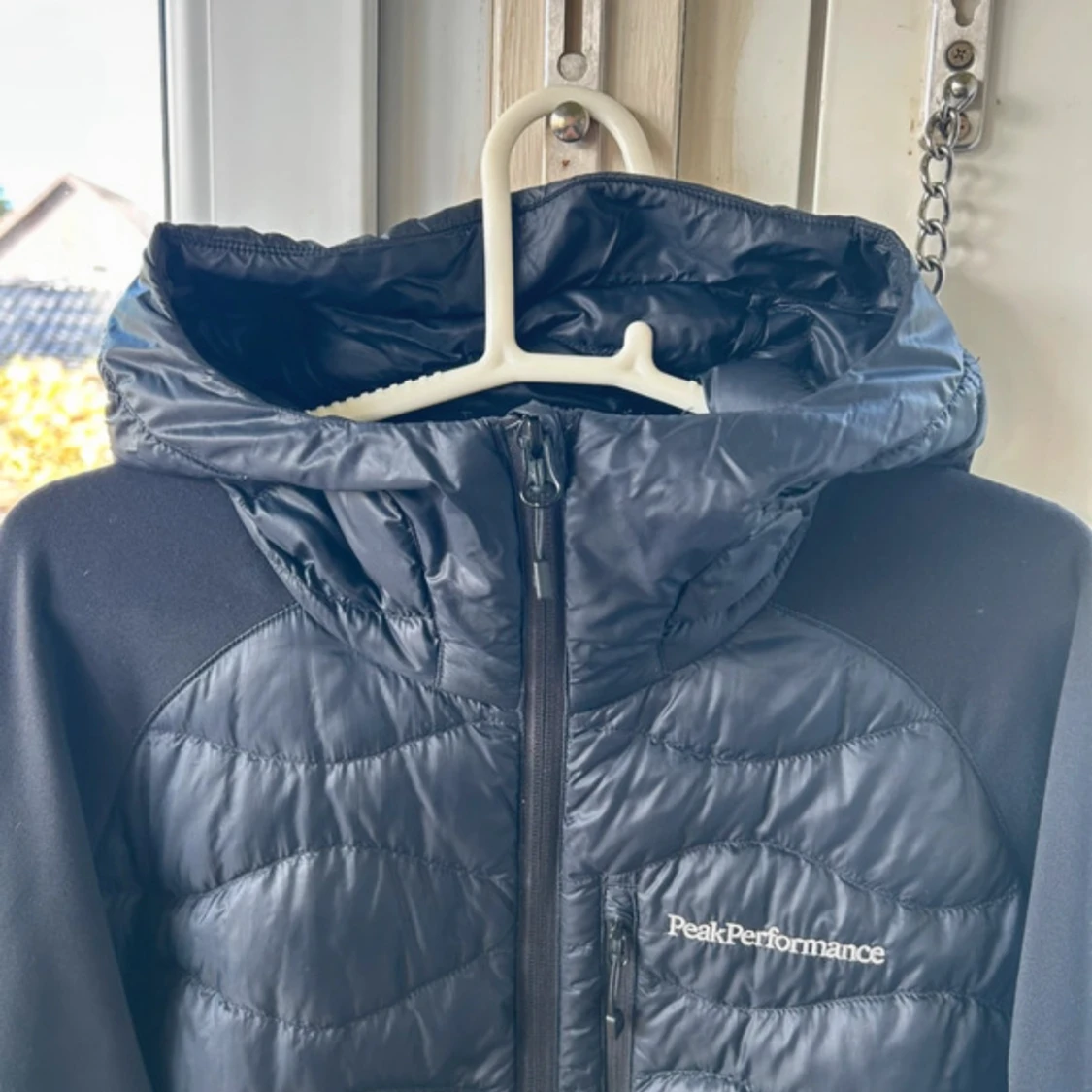 Svart pufferjacka Peak Performance L - 2