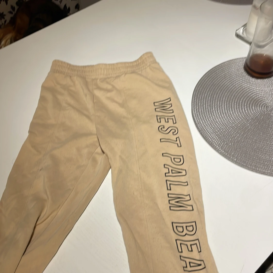 Beiga mjukisbyxor H&M West Palm Beach