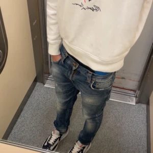 Nudie jeans - As feta nudie jeans (high kai) som är slim fit, nypris är 1600kr mitt pris 399kr!
