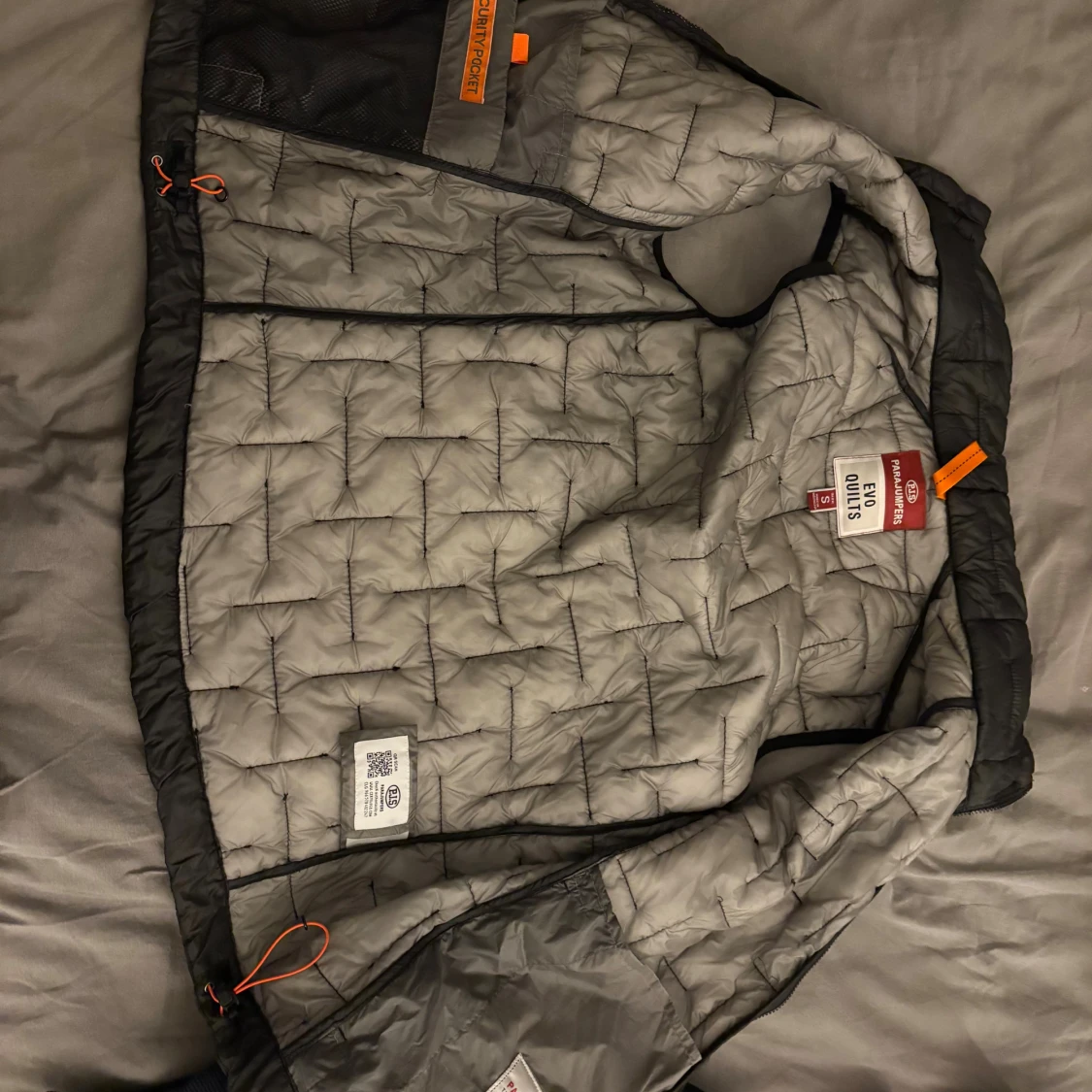 Svart quiltad dunväst från Parajumpers - 2