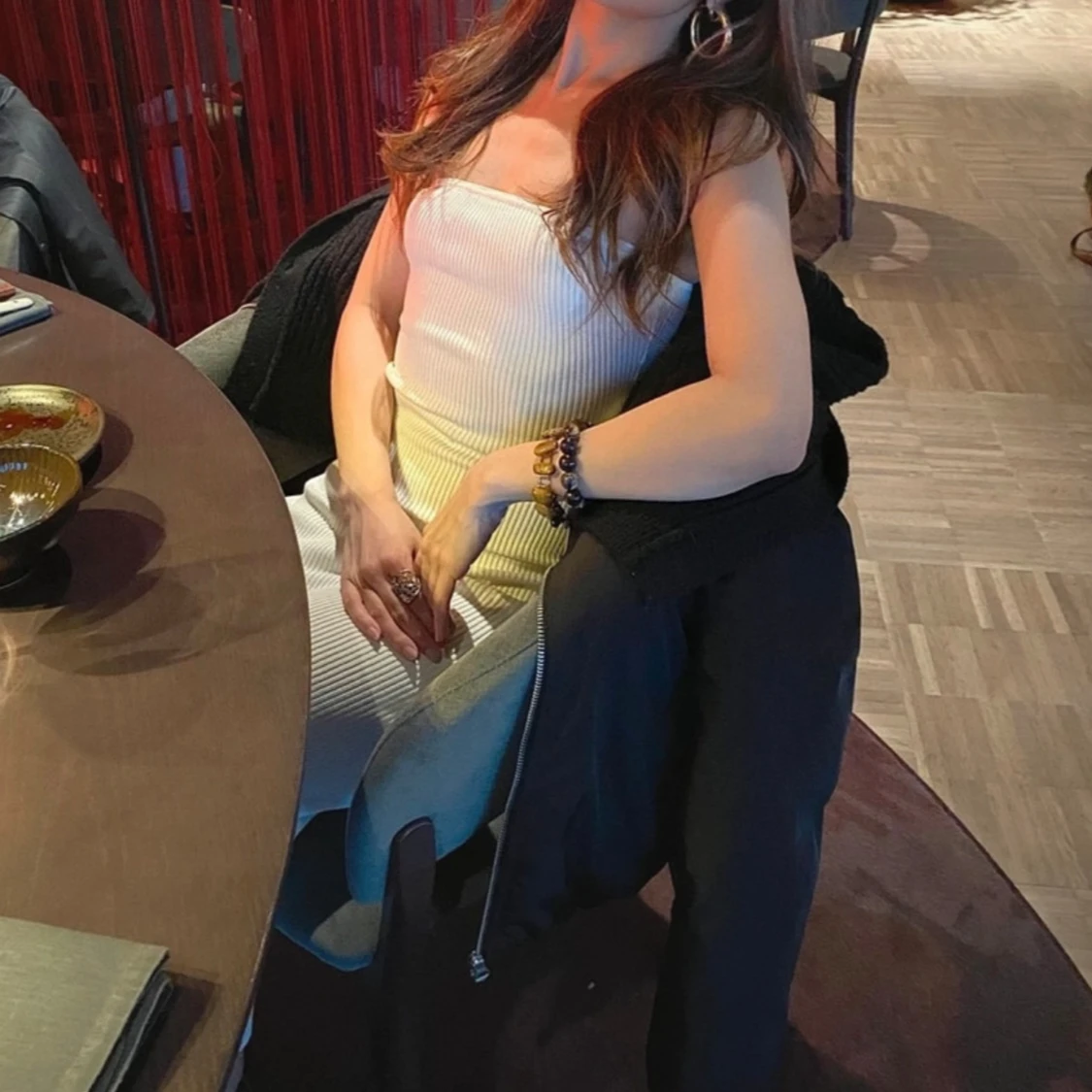 Ribbad vit långklänning h&m