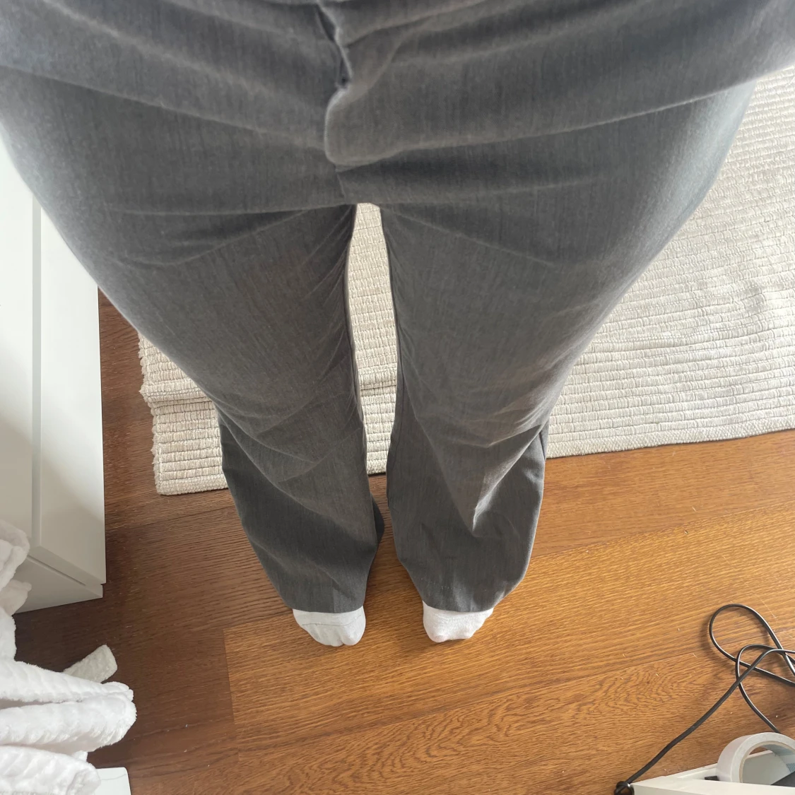 Grå kostymbyxor från Gina Tricot - 2