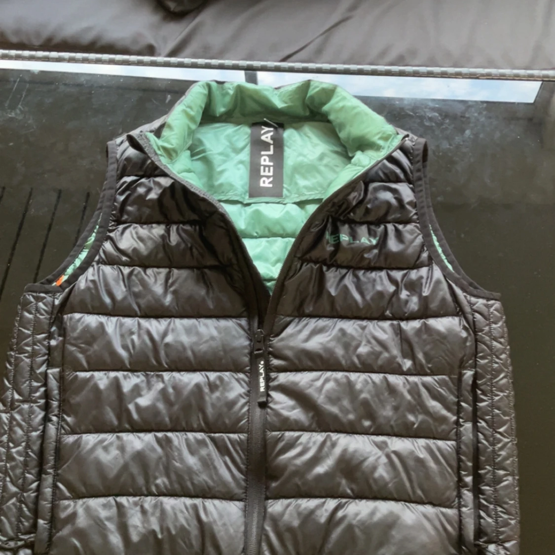 Svart dunväst från Replay - 1