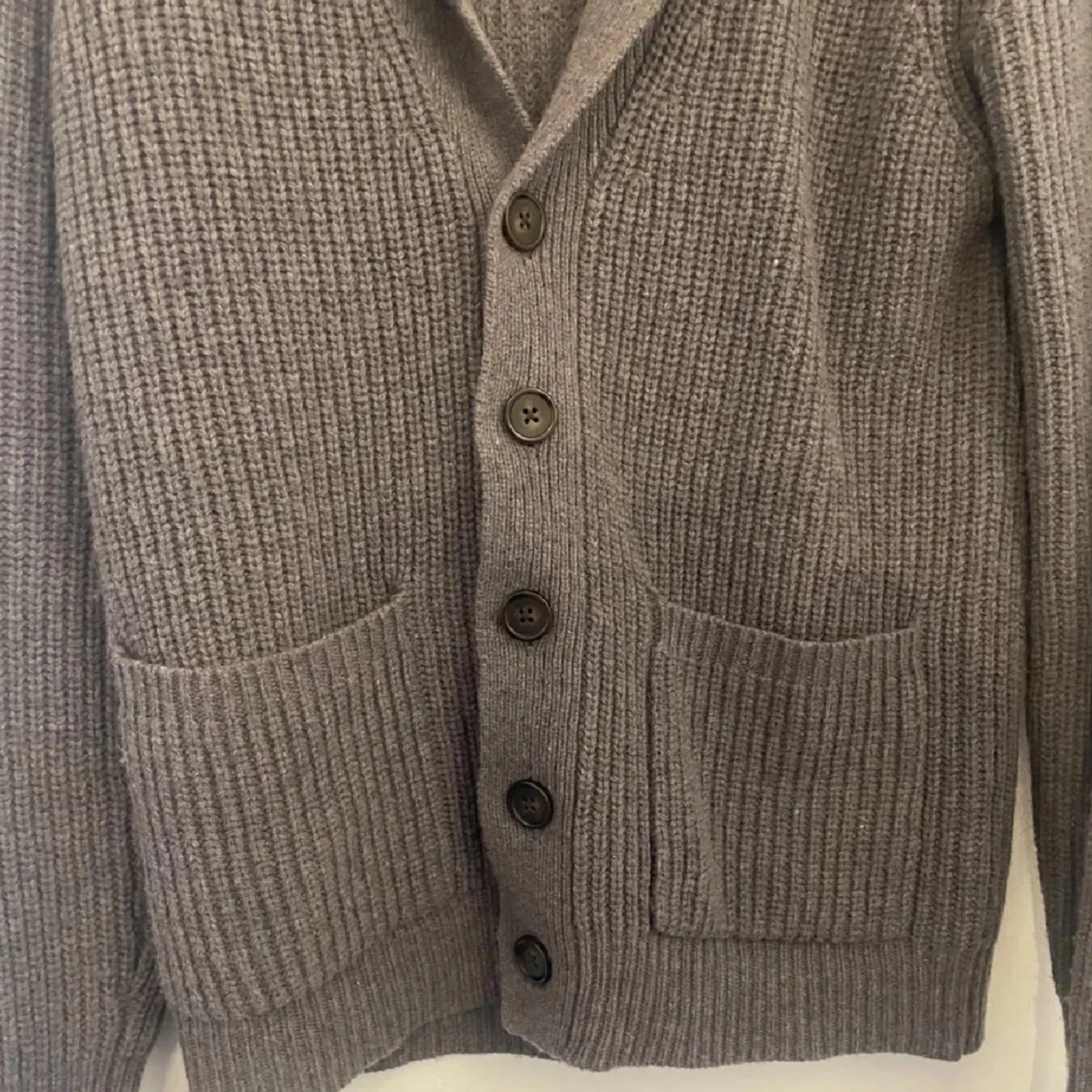 Grå stickad kofta från Guido Maria Kretschmer - 1