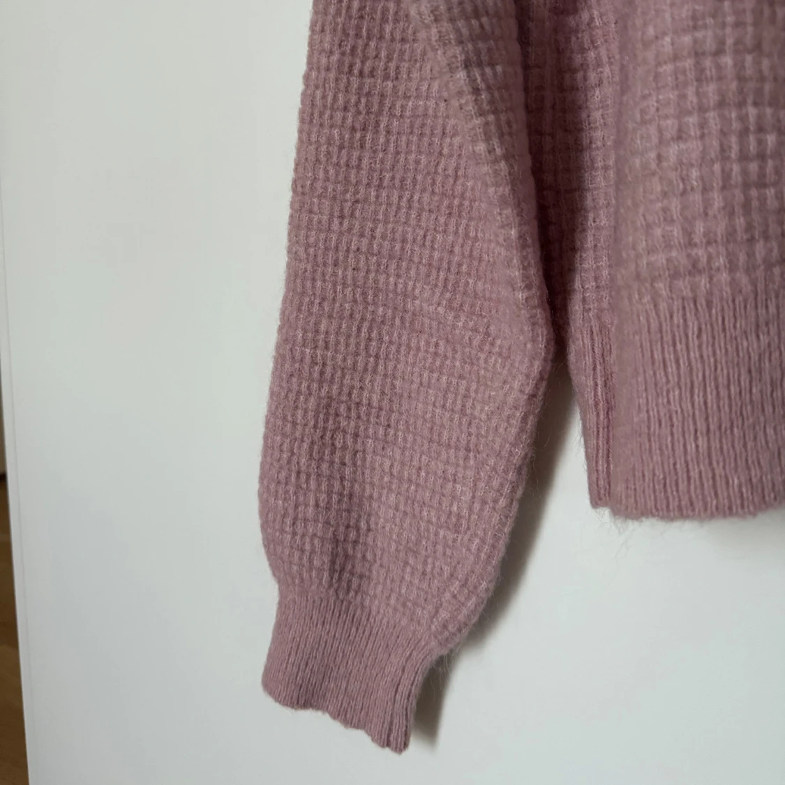 Kabelstickad tröja, dust pink, nästan helt oanvänd - 4