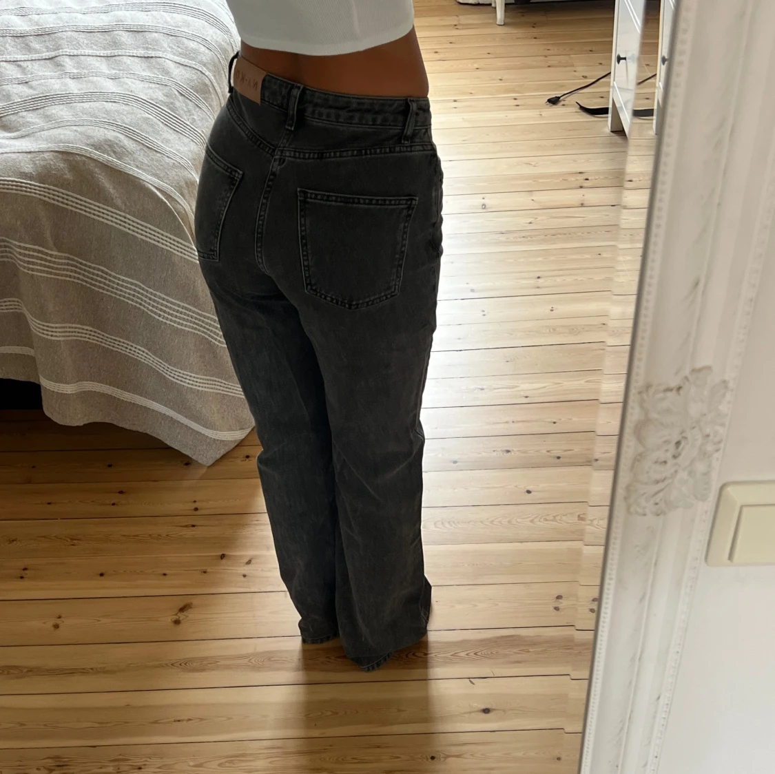 Svarta raka jeans med hög midja - 2