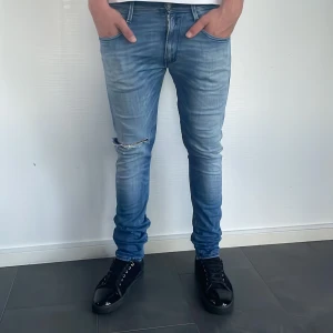 Replay ANBASS 31/34 - Replay ANBASS jeans| pris:499kr|Storlek:W31 L34| skick:9,8/10| Hör av dig vid vid minsta lilla fundering eller fråga|