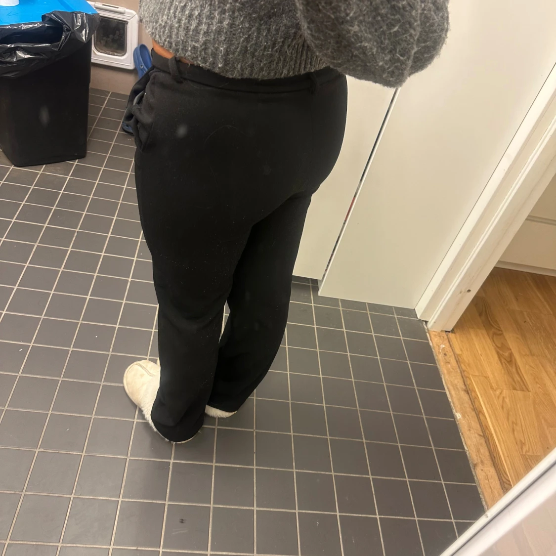 Svarta kostymbyxor från Vero Moda - 2