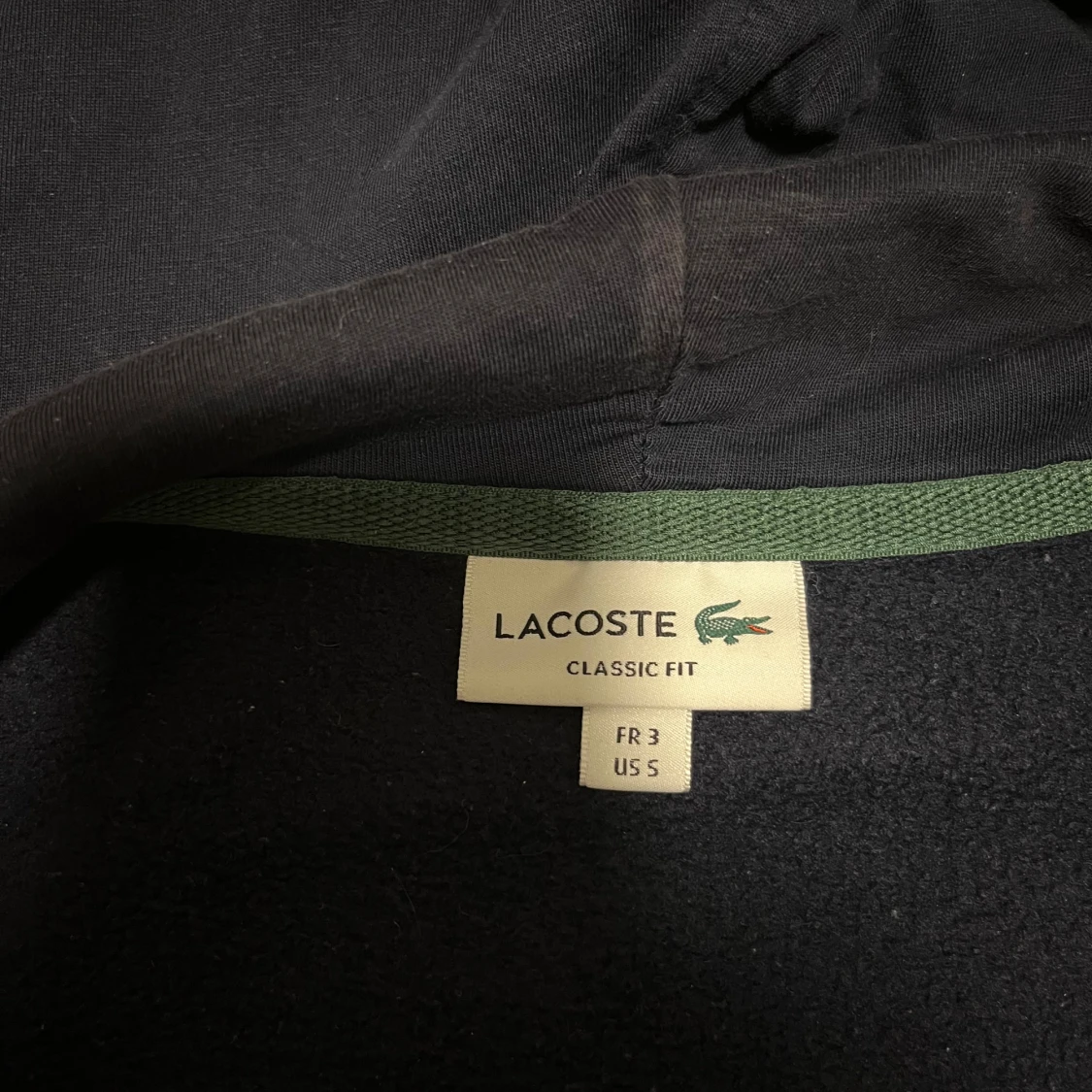 Marinblå hoodie från Lacoste - 3