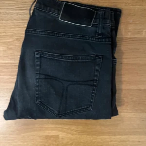 Tiger of sweden jeans Svart - Säljer Tiger of sweden jeans i storlek W31 L34. Mycket bra skick. Modell Pistolero. Vid frågor är det bara att kontakta 🙏🏼🙏🏼