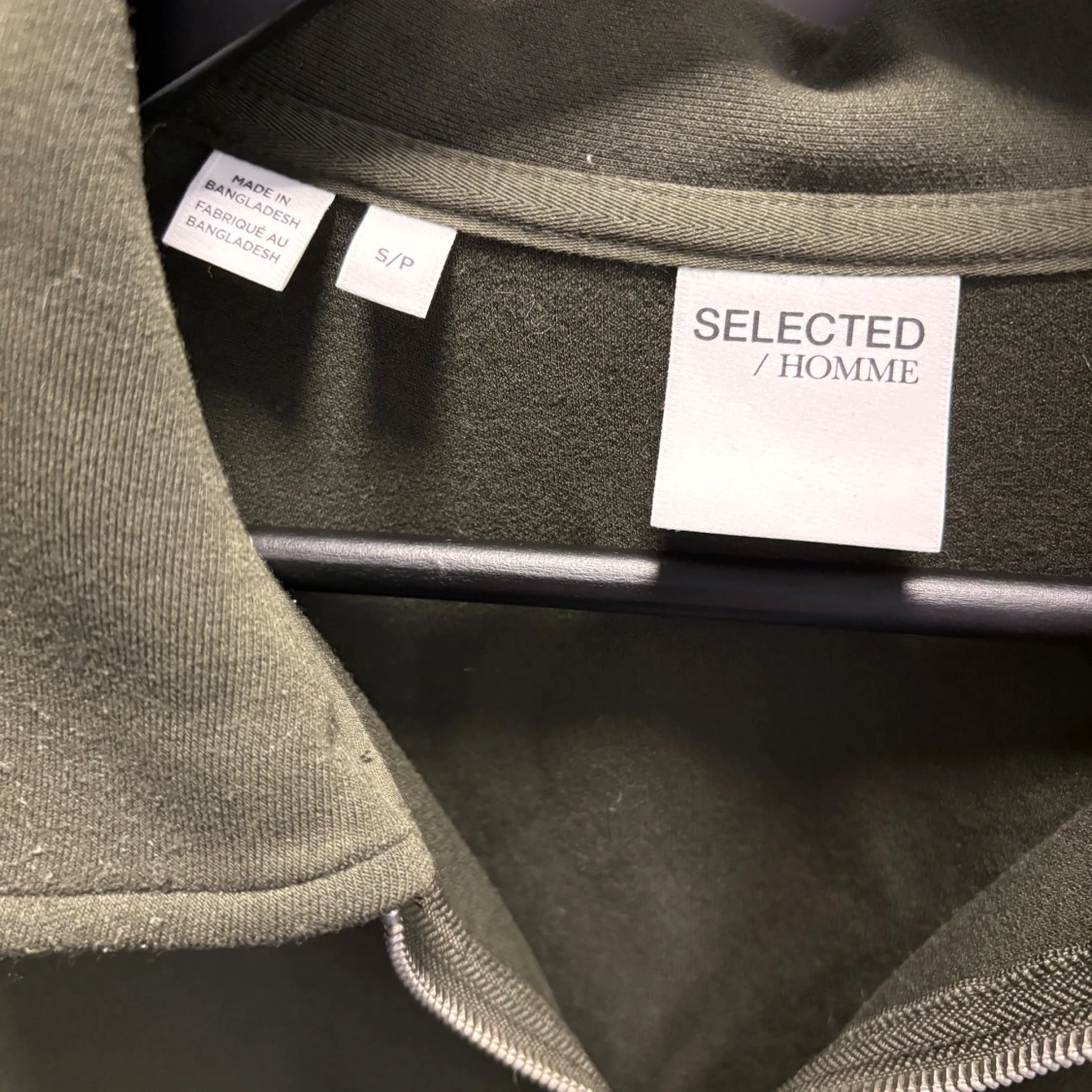 Olivgrön ziptröja från Selected Homme - 1