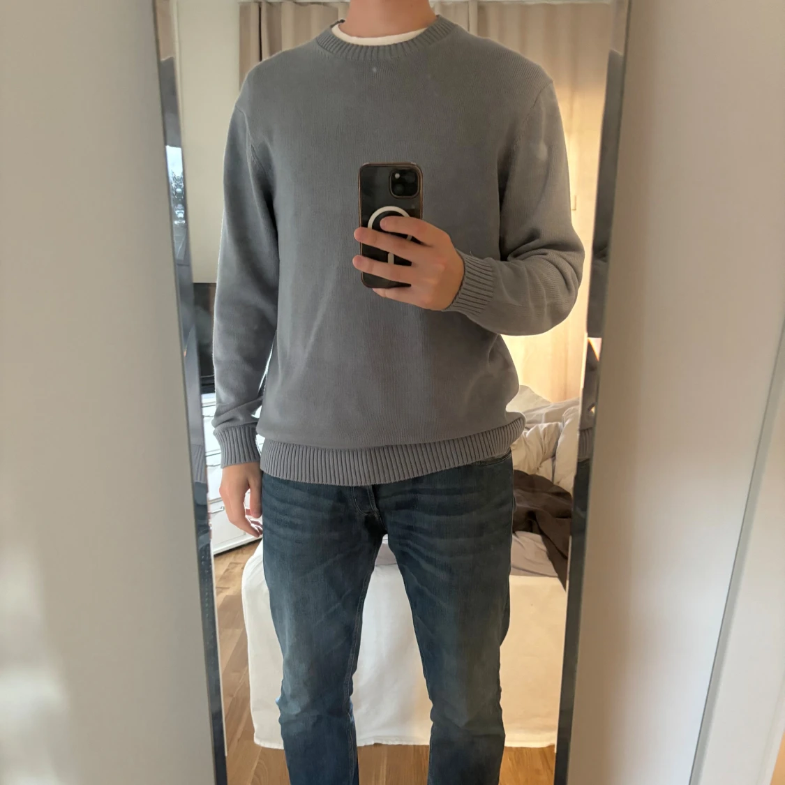 Blå stickad tröja från John Henric - 1