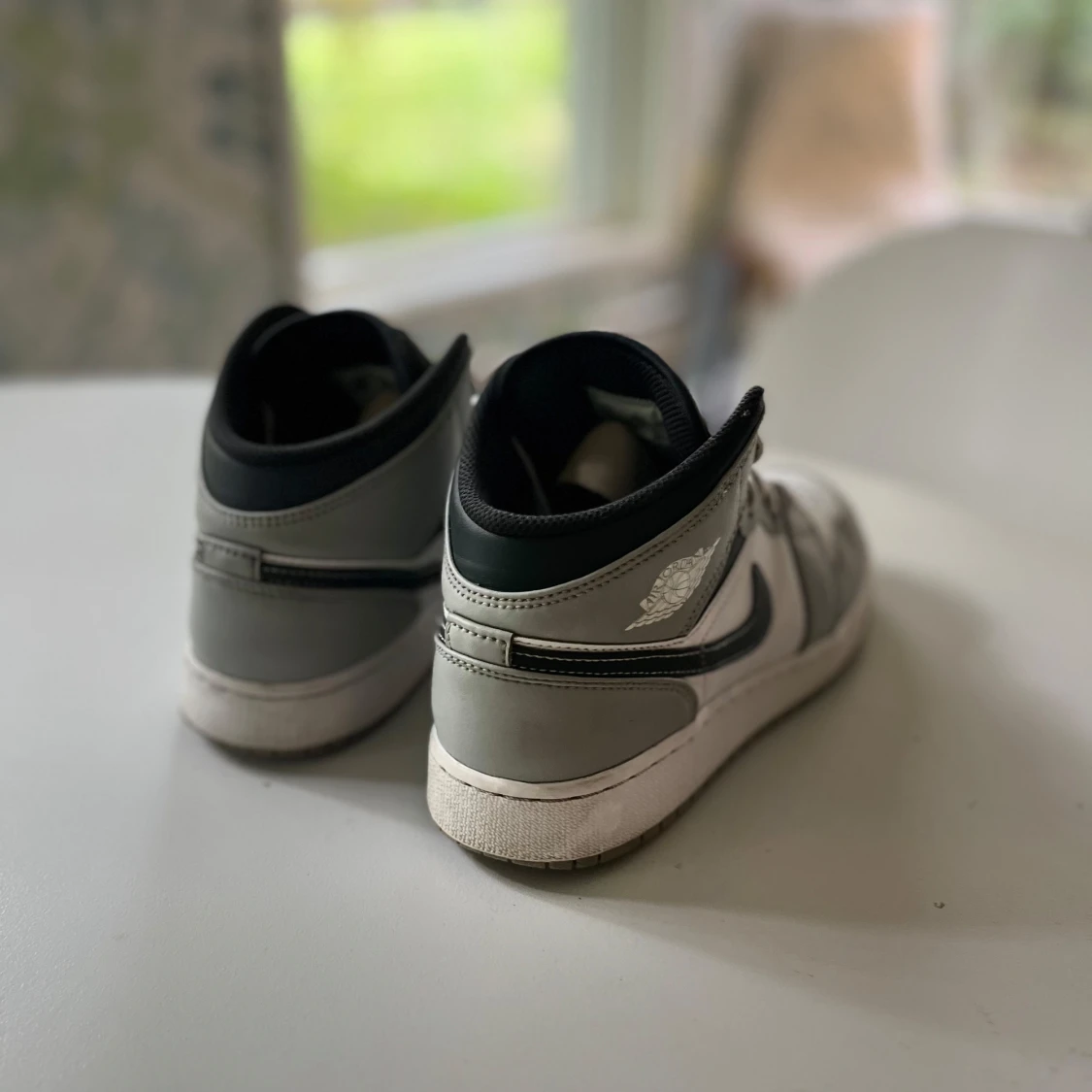 Nike Air Jordan 1 Mid vit/grå - 2