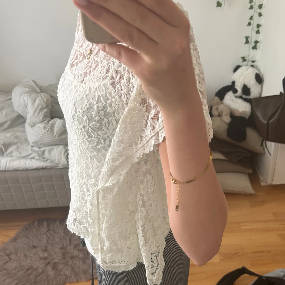 Vit blommig spetsblus - 1