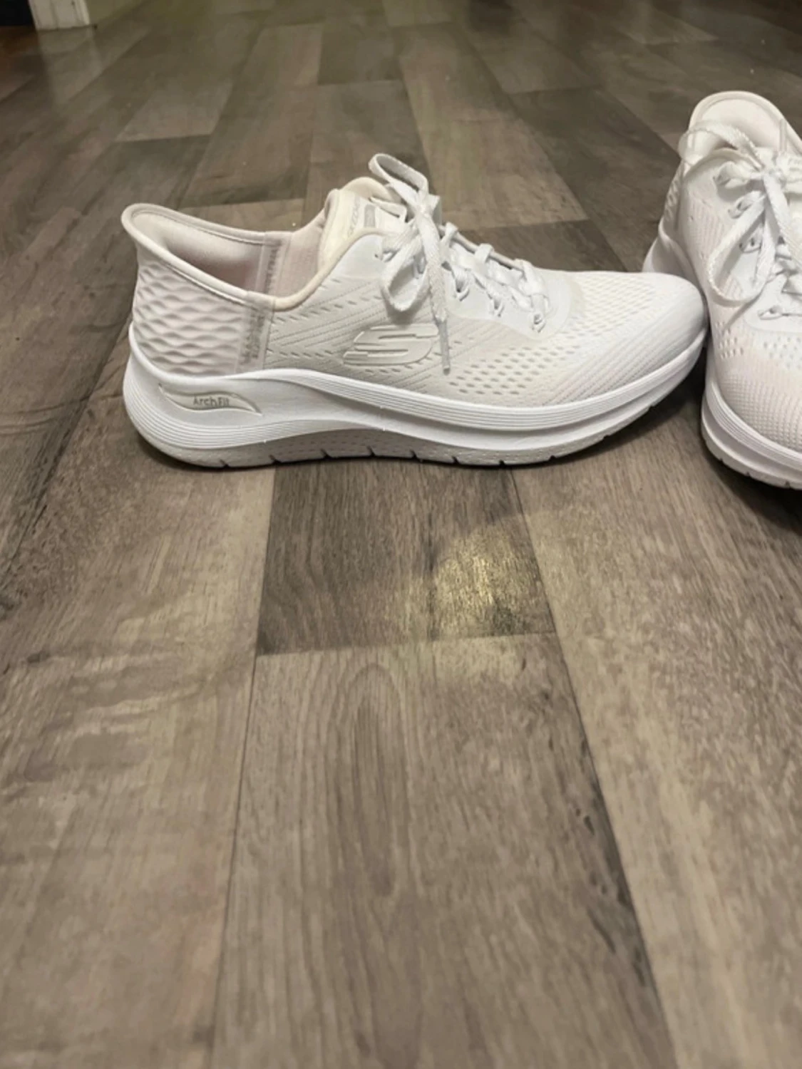 Vita sneakers från Skechers - 1