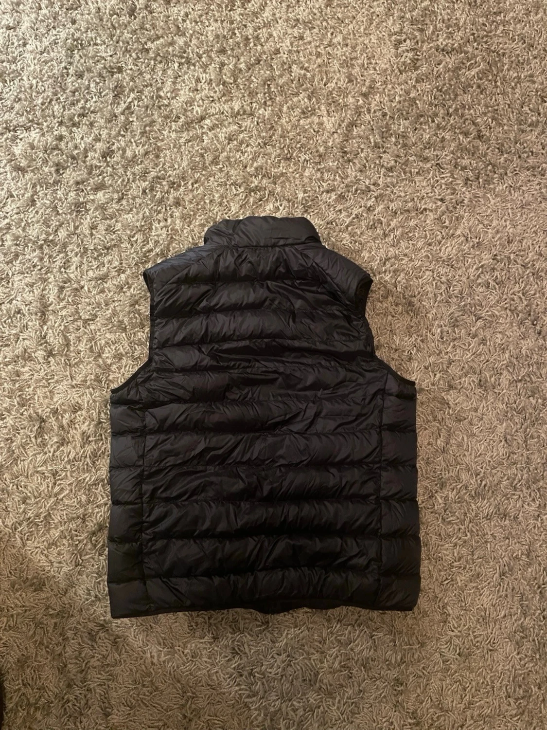 Svart dunväst från Uniqlo - 4