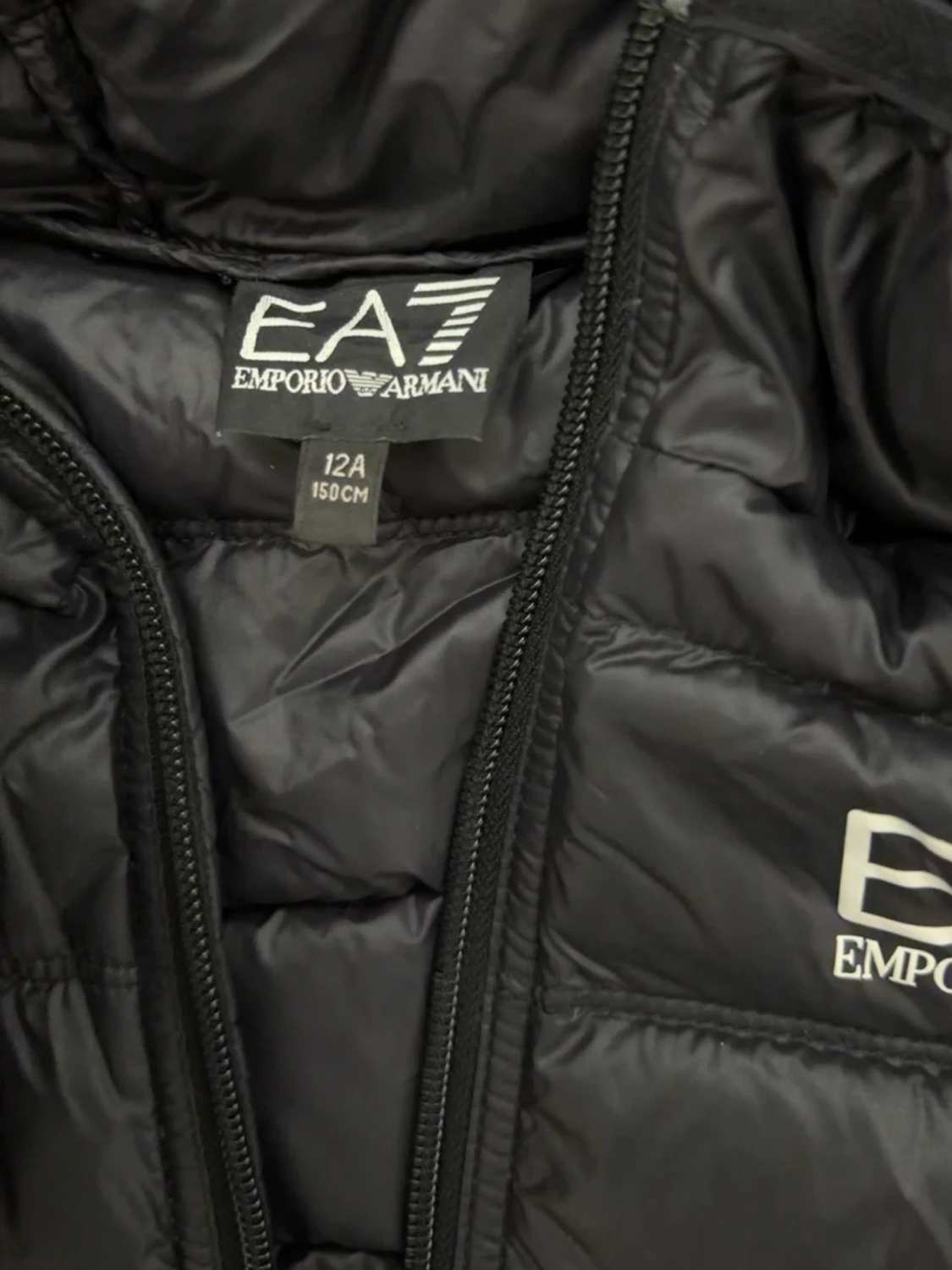 Svart dunjacka från Emporio Armani EA7 - 2