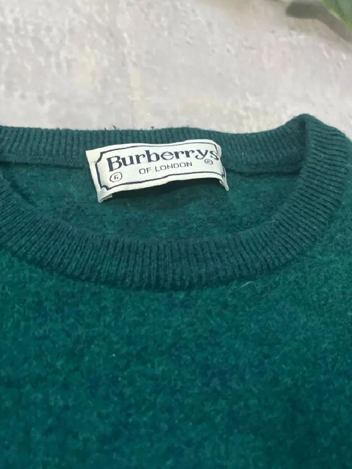 Mörkgrön stickad tröja från Burberrys - 1