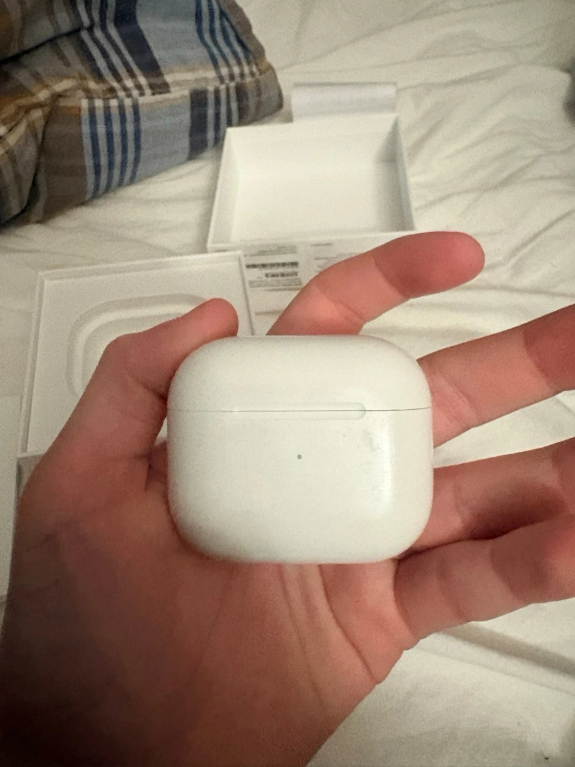 Apple AirPods (3rd generation) med MagSafe-laddningsetui - 5