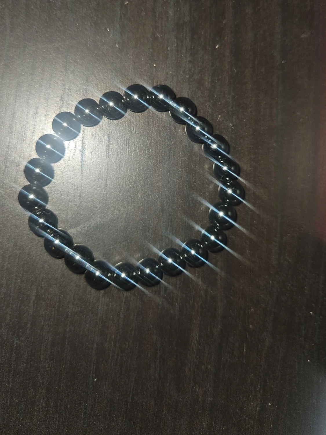Svart pärlarmband i olika material - 5