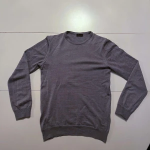 StenStröms slim merinoull tröja - Stickad merinoull stenströms tröja slim fit i väldigt bra skick, Modellen är 178cm 66kg Skriv vid minsta fråga eller fundering💯👍