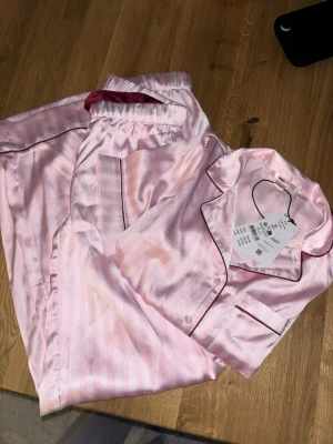 Pyjamas nu  - Helt ny från Gina tricot 