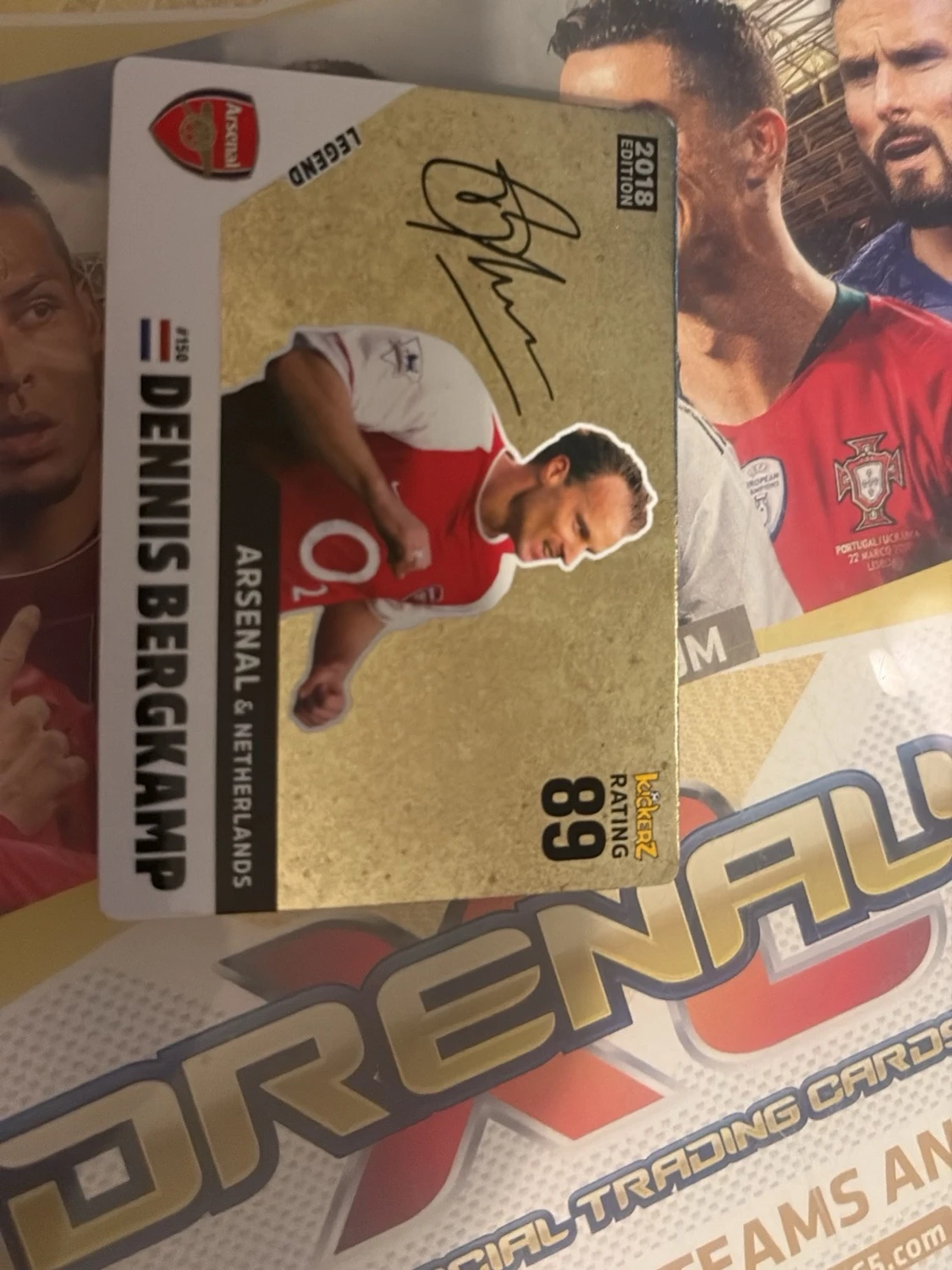 Ett rare Dennis Bergkamp samlarkort Arsenal från 2018 - 1