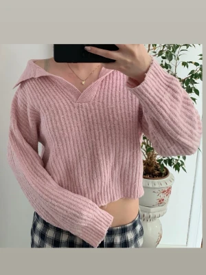 Rosa stickad tröja - från gina i storlek XS 