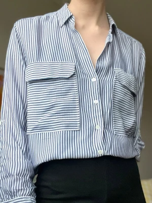 Randig skjorta - Klassisk randig skjorta från Zara!