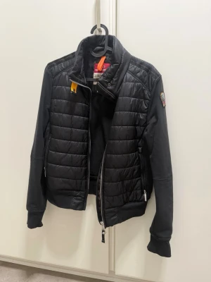 Parajumper jacka  - Jätte fint skick, använd max 3 ggr 