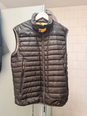 Parajumpers väst  - Storlek: L