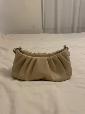 Handväska - Handväska från Shein, knappt använd