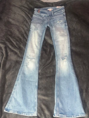 ljusblå gina tricot jeans - köpte fel storlek, helt nya endast prövade!💕 