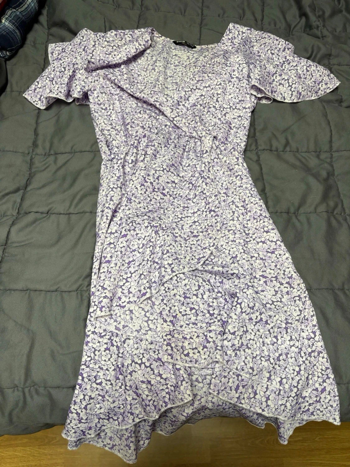 Ljuslila blommig klänning från SHEIN