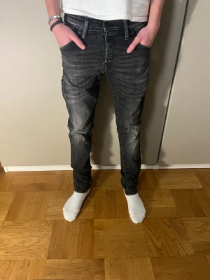 Jack & Jones Jeans - Säljer dessa riktigt snygga jeans från Jack & Jones✨| Skick: mycket bra |          Storlek: 29/30 | Passform: Slim|                         Hör av dig vid minsta fundering🤝🫡