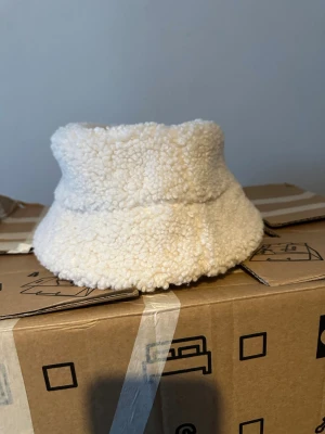 Söt hat  - Söt har från Zara 