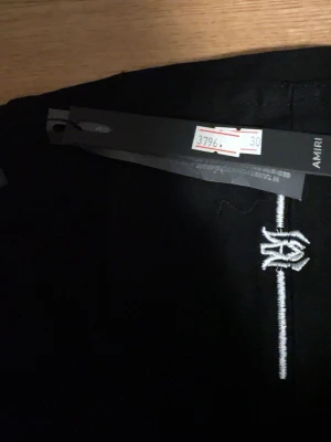 Amiri jeans svarta - Svarta Amiri jeans i bra skick helt oanvända 