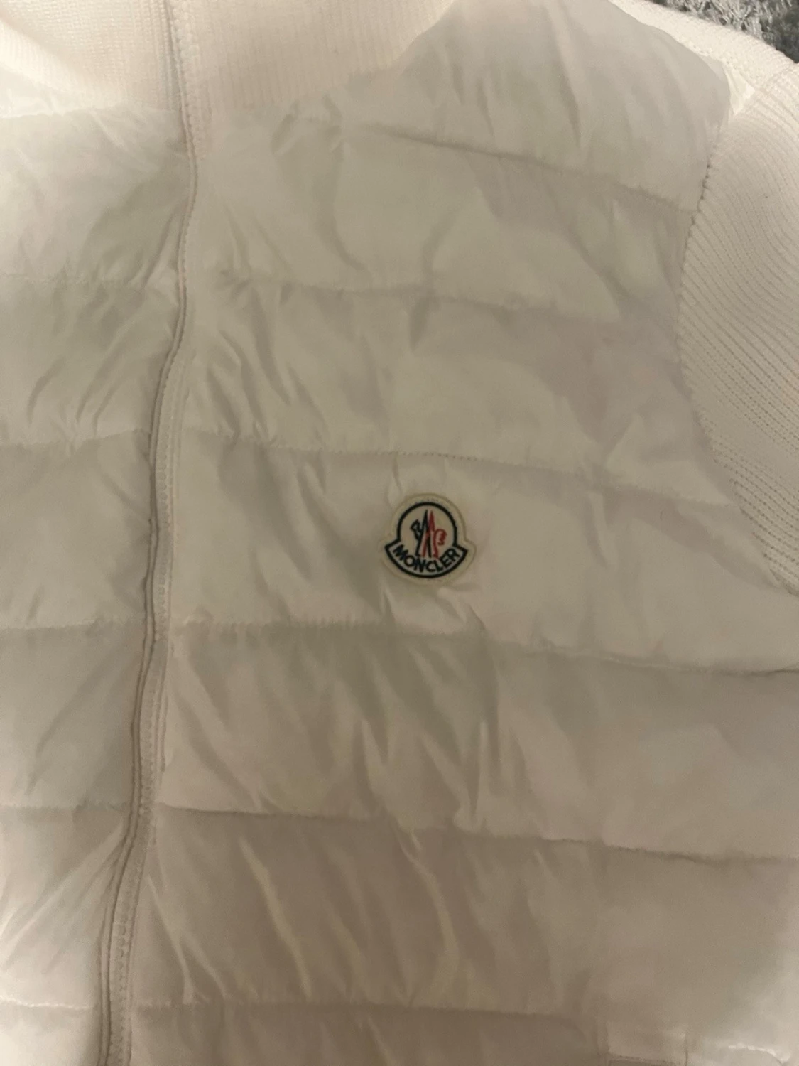 Vit Moncler pufferjacka med stickade ärmar L - 1