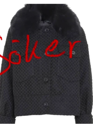 Söker!! - Skriv gärna till mig om du har denna jacka från meotine, andra färger kan också funka. Jag kan tänka mig att byta mot min gröna.