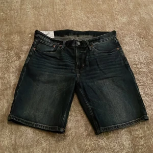 Svarta shorts från H&M  - Svarta shorts 