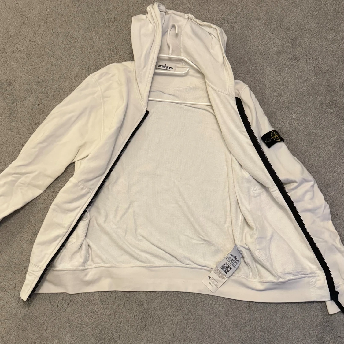 Vit hoodie från Stone Island - 3