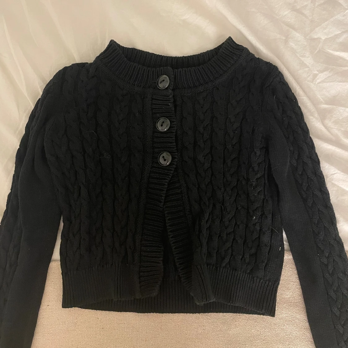 Svart stickad kofta från Esprit