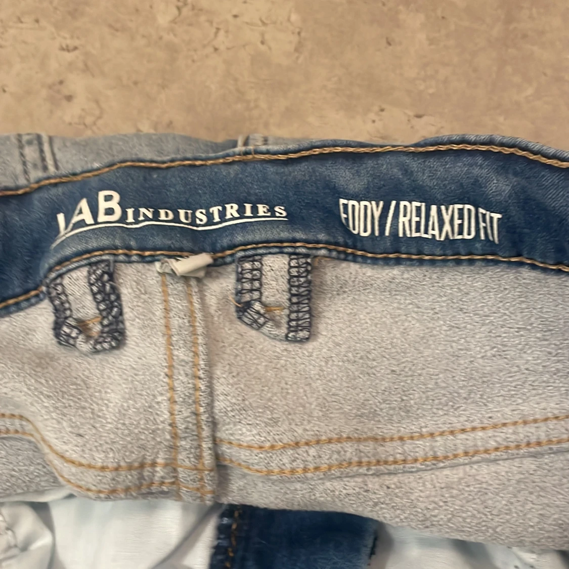 Ljusblå relaxed fit jeans från LAB Industries - 3