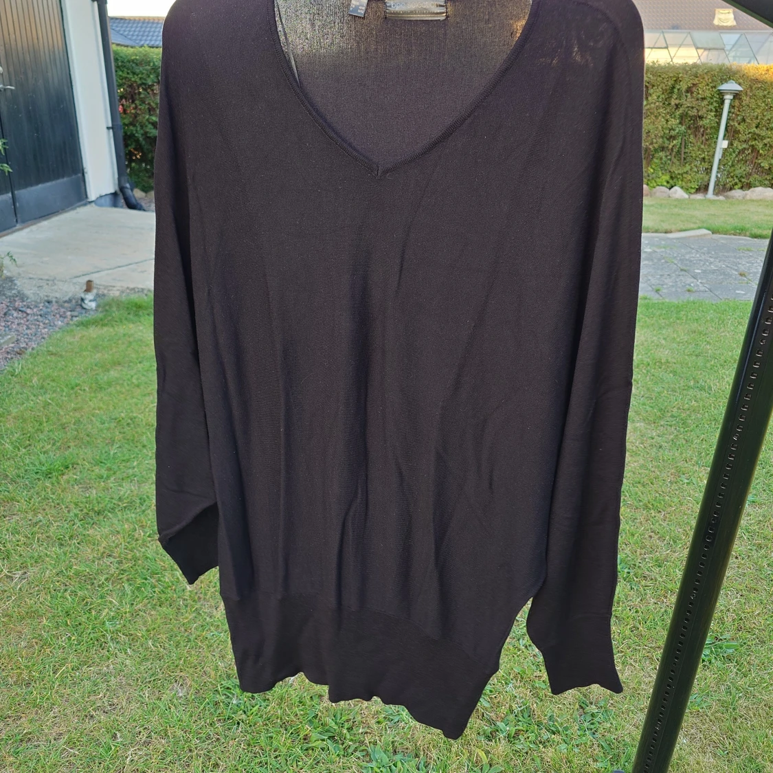 Svart v-ringad tröja från bpc selection