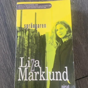 Sprängaren - En prisbelönt thriller om kriminalreportern Annika Bengtzon, som dras in i ett dramatiskt mordfall kring OS i Stockholm. Spännande och aktuell, med starka karaktärer och högt tempo – perfekt för dig som gillar nervkittlande berättelser och smarta hjältar.