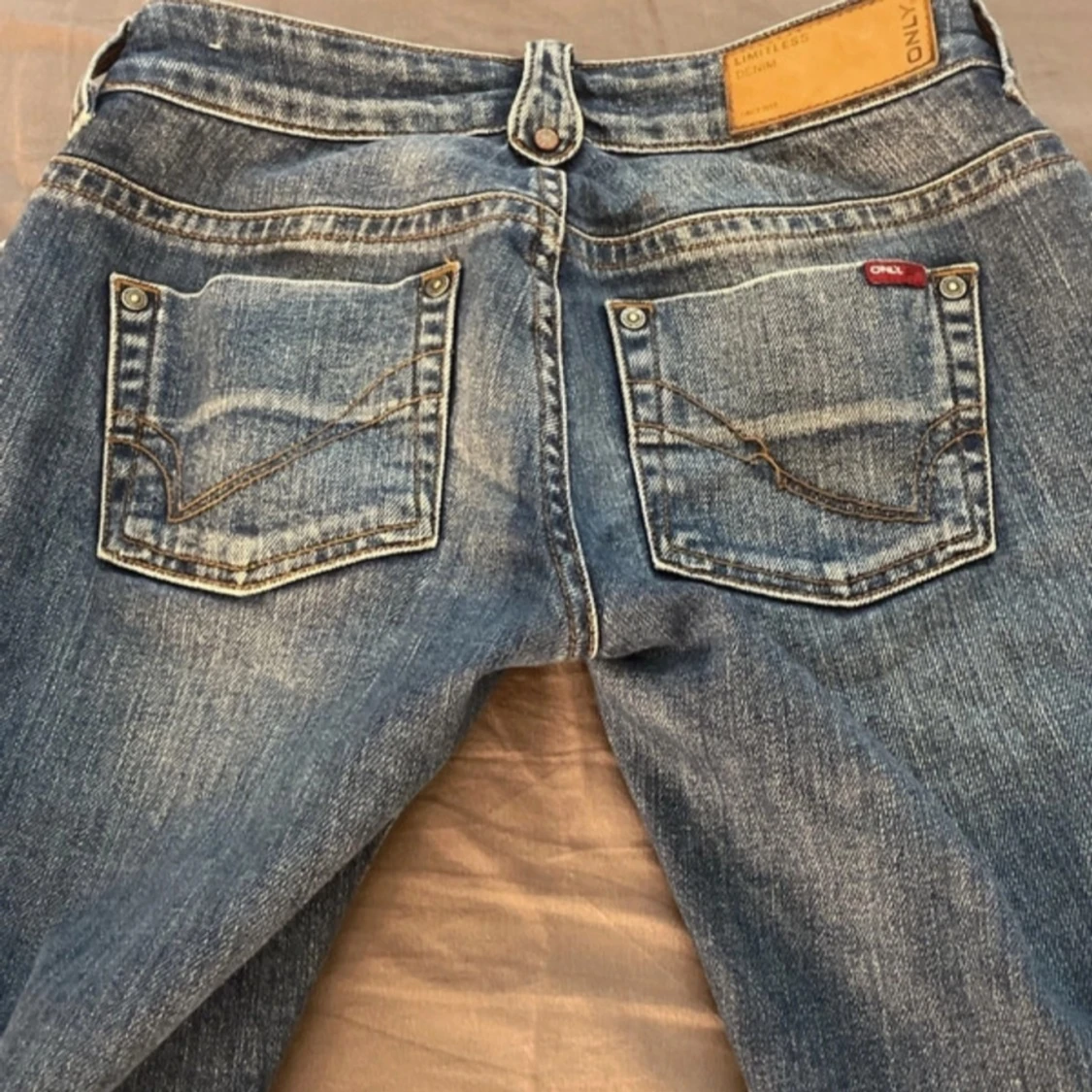 Blå bootcut jeans från Only W27  - 91