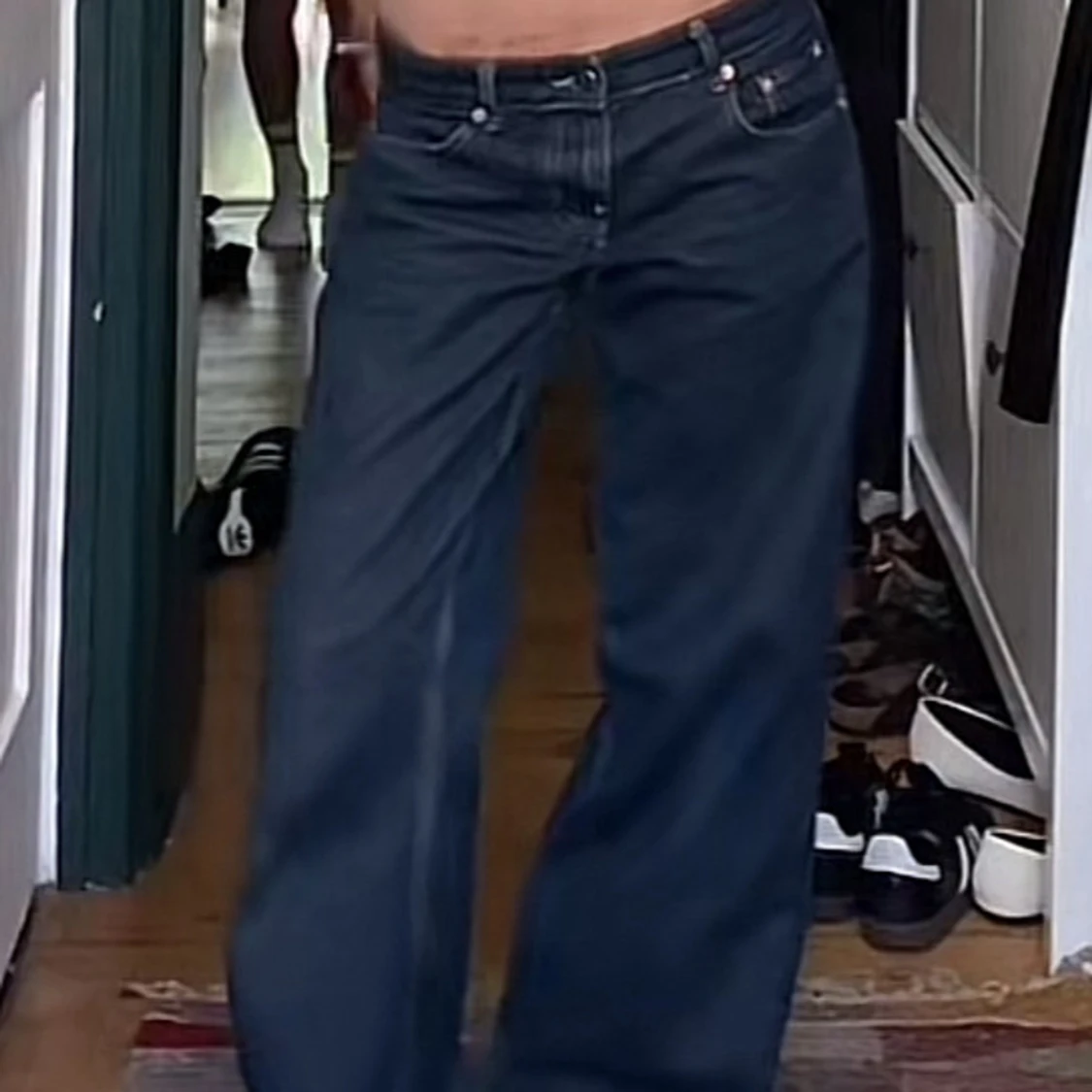 Mörkblå wide jeans